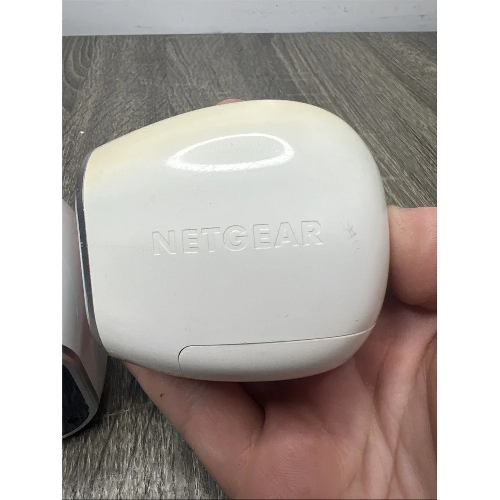 Netgear Arlo VMC3030 Wireless HD Security Camera Lot 2 White Indoor Outdoor Add